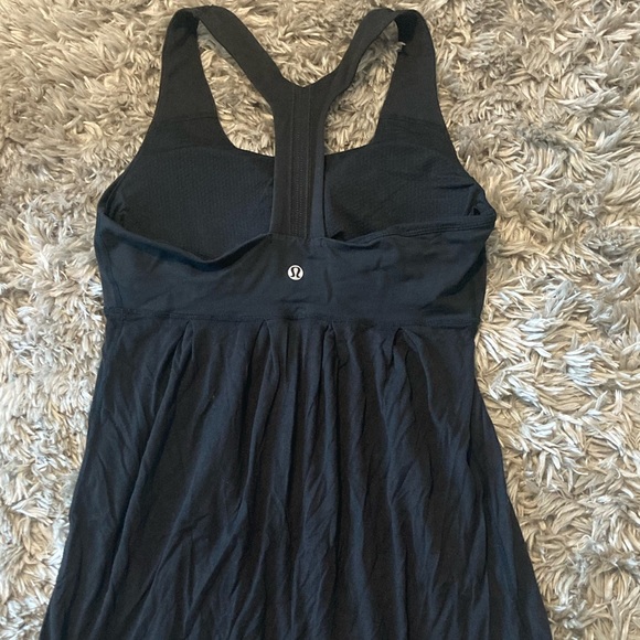 EUC!🔥 Lululemon tank 6 - Picture 6 of 10